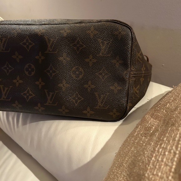 Louis Vuitton Neverfull Monogram MM - Picture 3 of 16